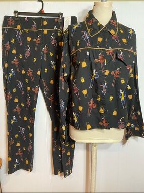 Vanity Collection Mustard Yellow Textured Top with Floral Trim